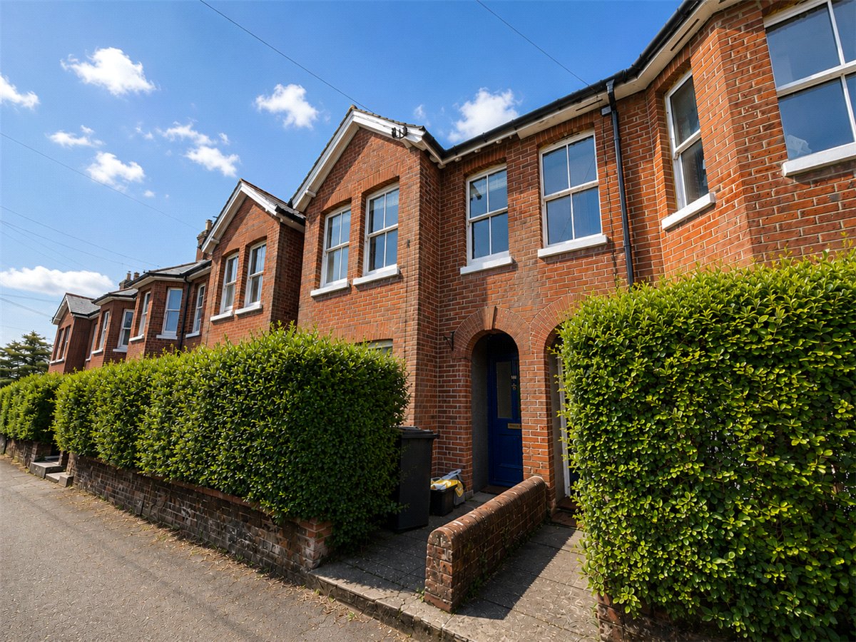 3 bedroom House, King Alfred Place, Winchester, SO23 - 