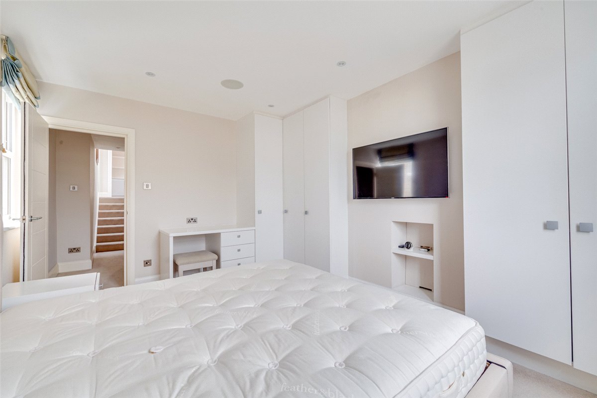 2 bedroom Flat, Whittingstall Road, London, SW6 - Available, Image 10