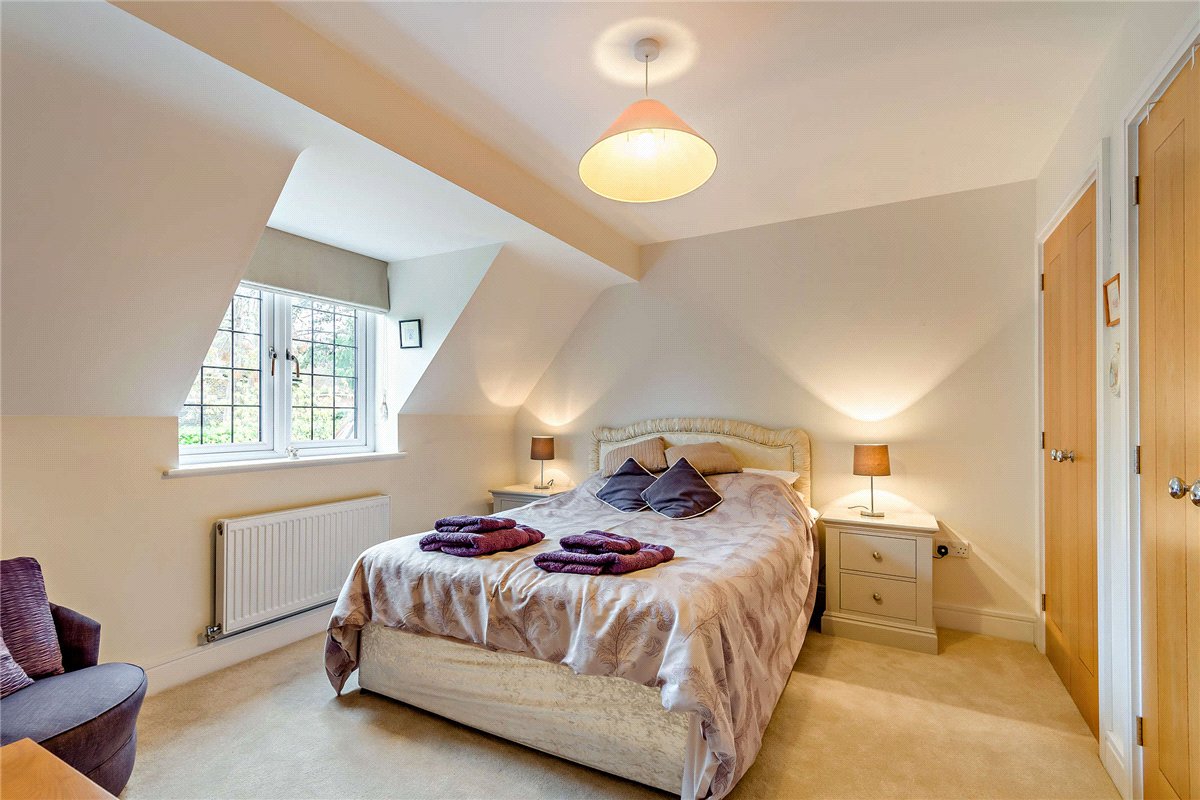 6 bedroom House, Monks Lane, Newbury, RG14 - Available, Image 16