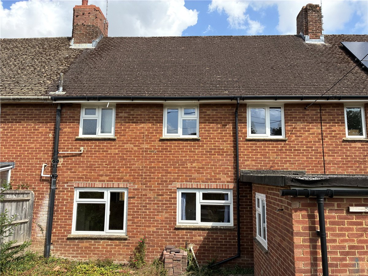 3 bedroom House, Castle Road, Great Bedwyn, SN8 - Available, Image 15