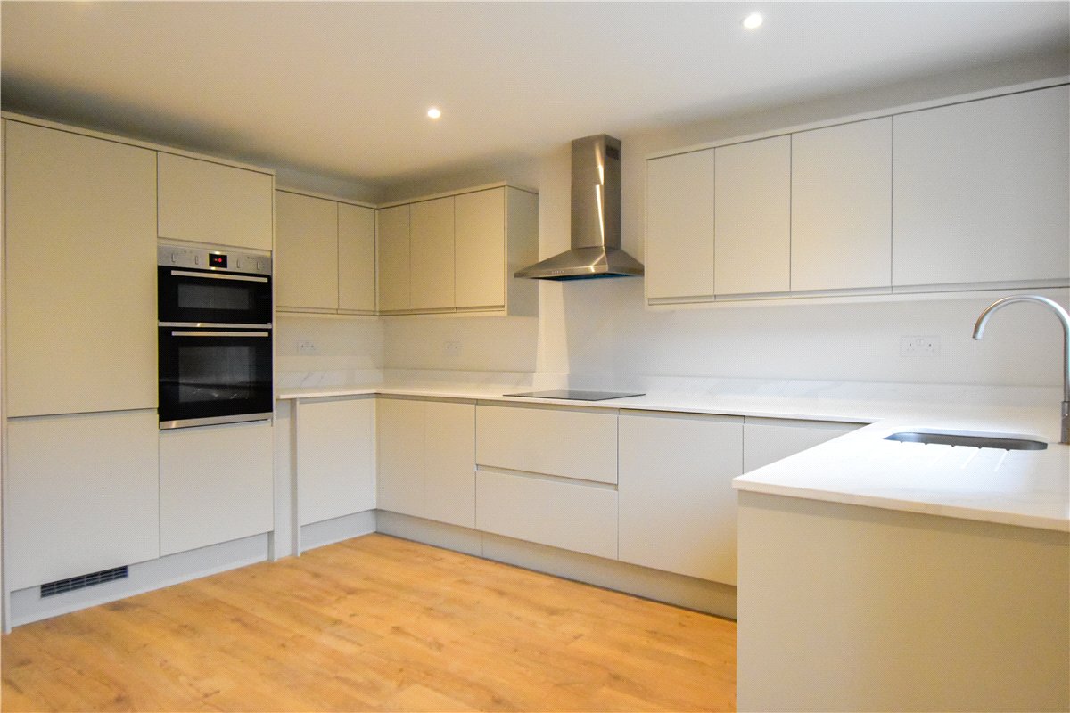 3 bedroom House, Station Road, Foxton, CB22 - Available, Image 1