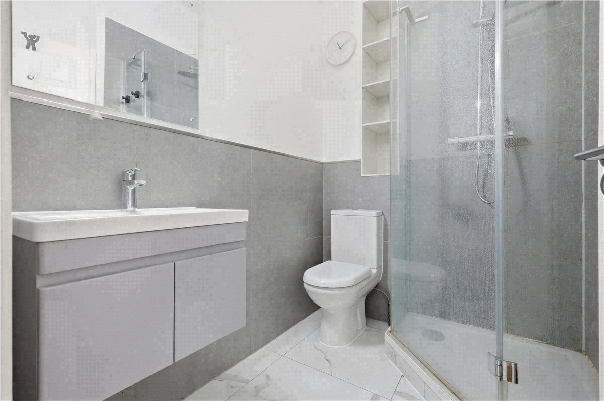 1 bedroom Flat, Chiswick High Road, London, W4 - Let Agreed, Image 2