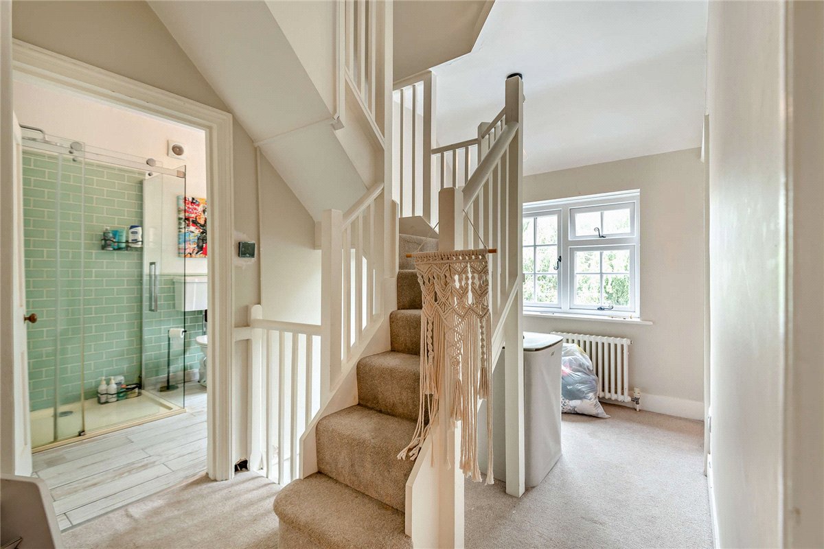 4 bedroom House, Cold Ash Hill, Cold Ash, RG18 - Available, Image 7