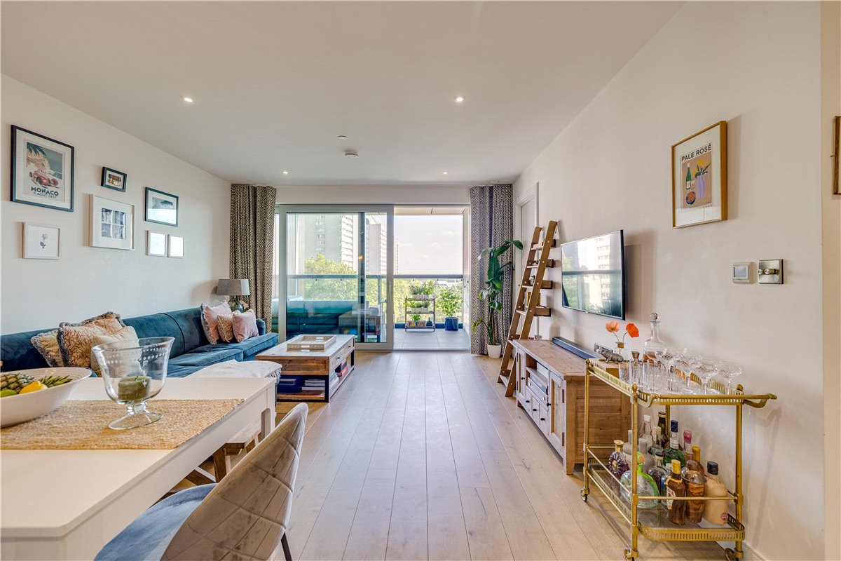 1 bedroom Flat, Buckhold Road, London, SW18 - Available, Image 3