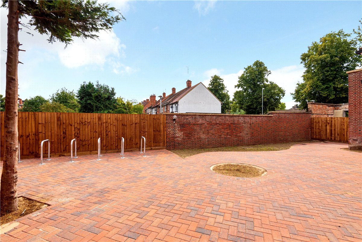 1 bedroom Flat, Kingsley Road, Northampton, NN2 - , Image 1