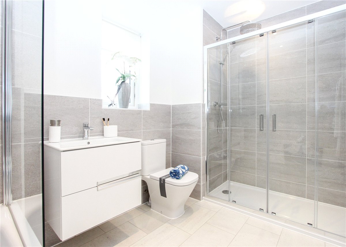 2 bedroom House, Bishops Green, Newbury, RG20 - Available, Image 2