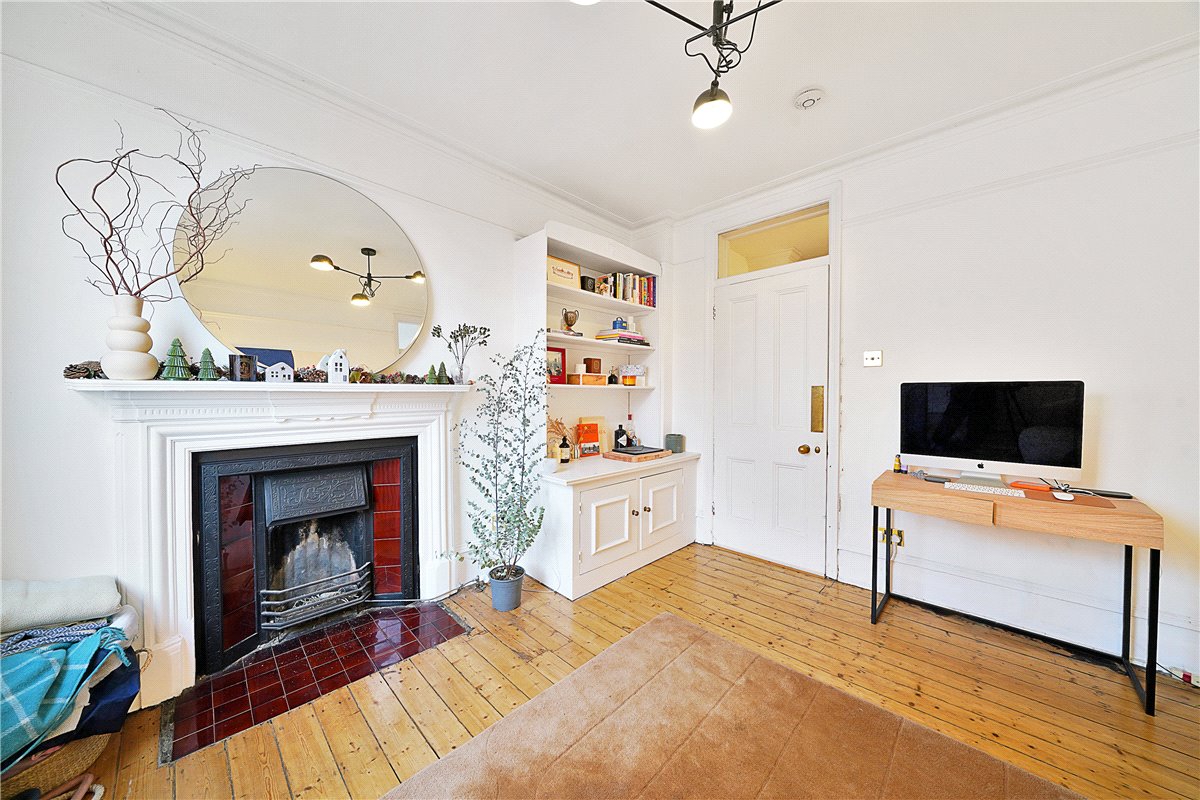 1 bedroom Flat, Waldemar Avenue, London, SW6 - , Image 2