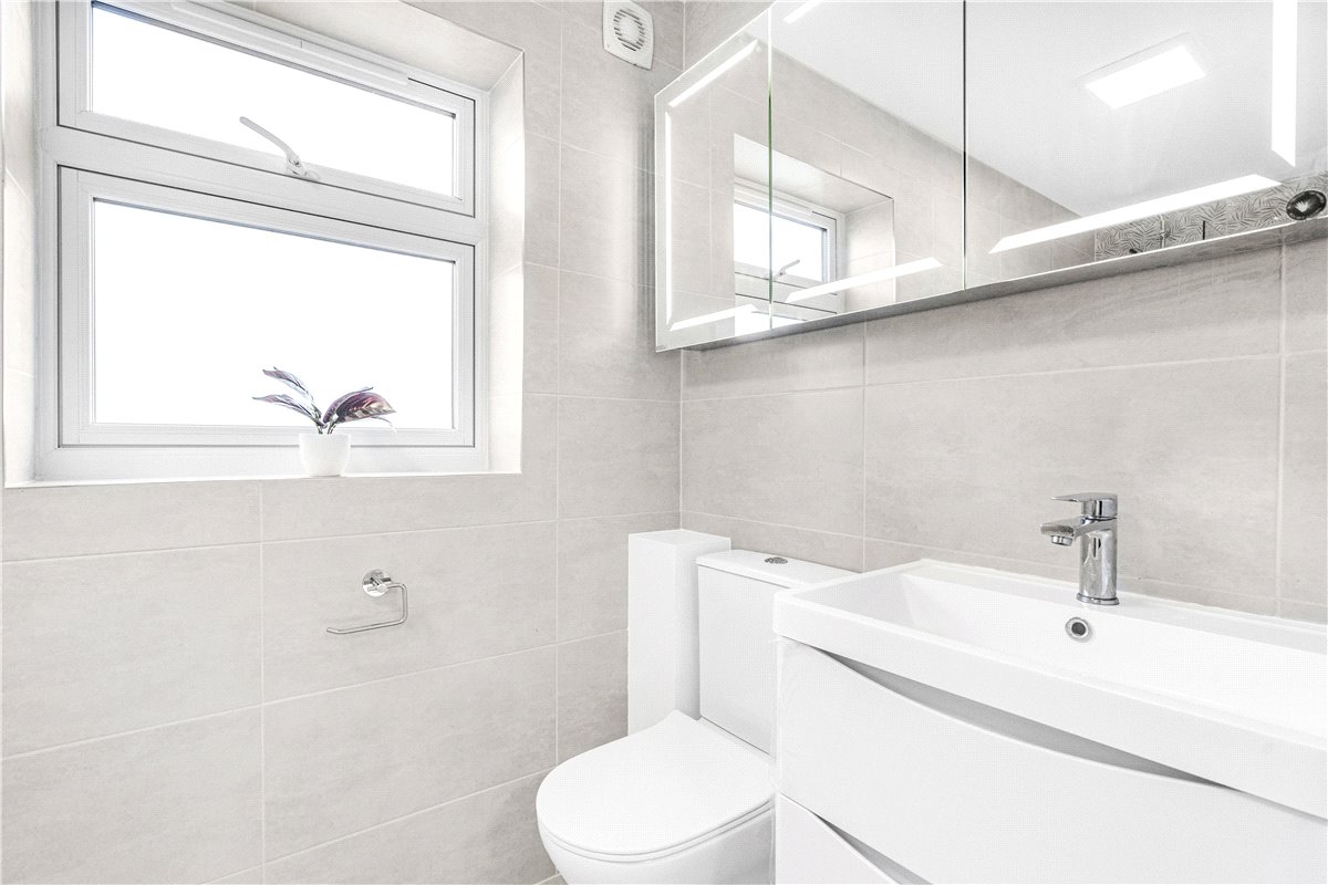 3 bedroom House, Wilmot Close, Witney, OX28 - , Image 10