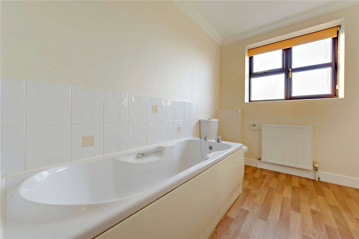 3 bedroom House, Hedge Row, Gore End Road, RG20 - Available, Image 5
