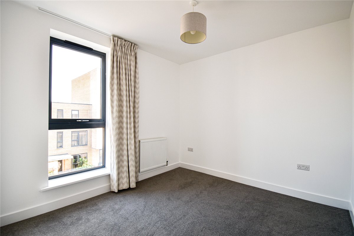 3 bedroom House, Whittle Avenue, Trumpington, CB2 - , Image 13