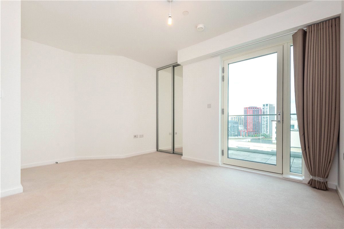 3 bedroom Flat, Heartwell Avenue, London, E16 - Let Agreed, Image 1