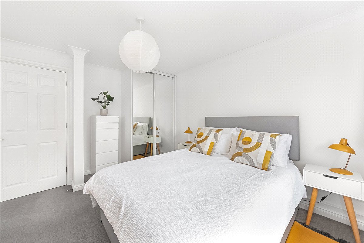 2 bedroom Flat, St. James's Drive, London, SW12 - Available, Image 8