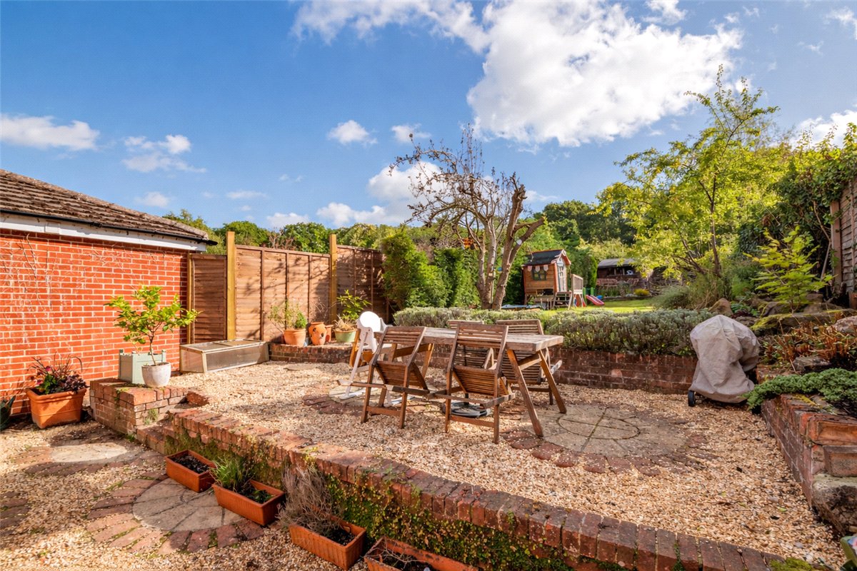 2 bedroom House, Pear Tree Lane, Newbury, RG14 - Sold STC, Image 3