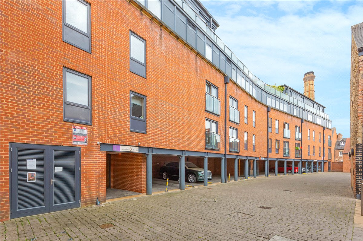 2 bedroom Flat, St. Thomas Street, Oxford, OX1 - Sold, Image 3