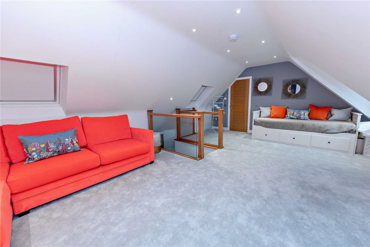 5 bedroom House, Enborne Street, Enborne, RG20 - Available, Image 22