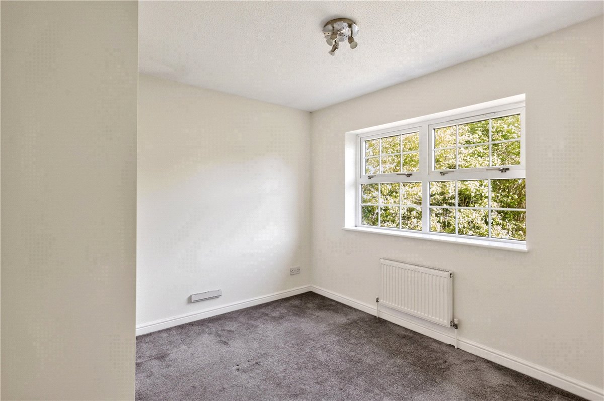4 bedroom House, Wood Fields, Bramley, S66 - Let Agreed, Image 9