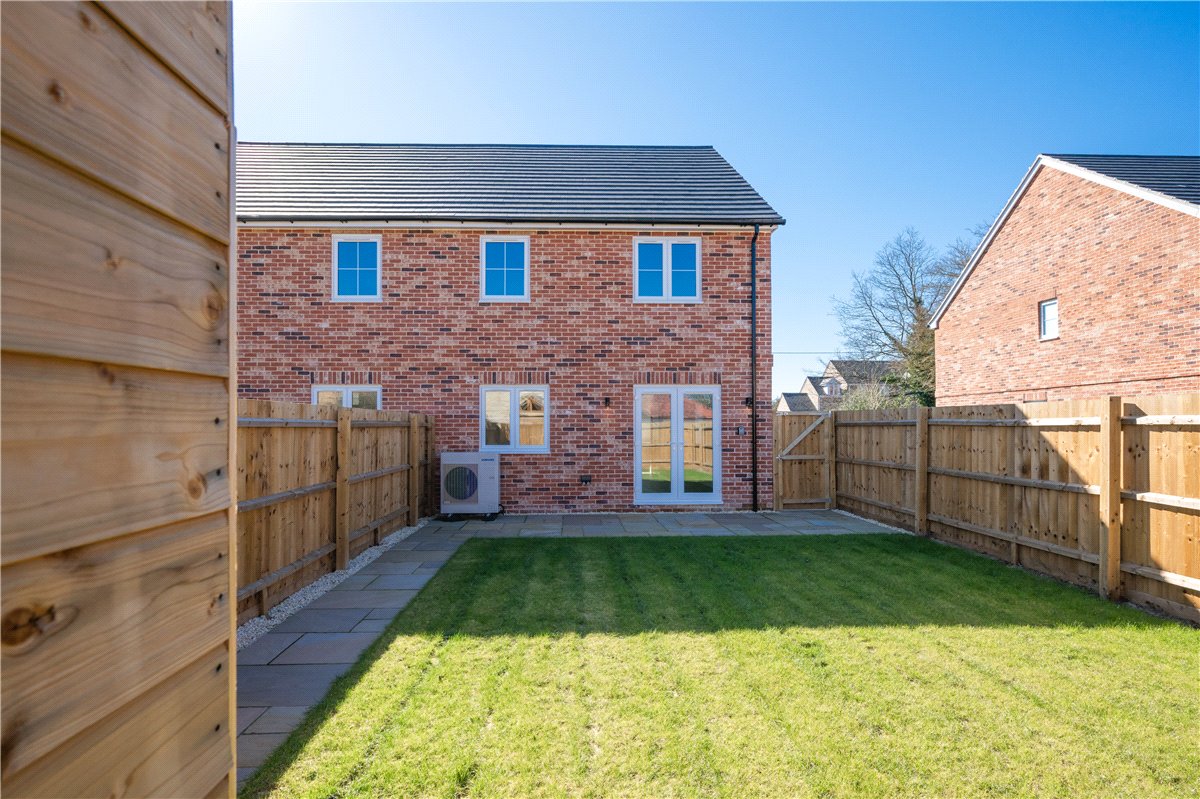 3 bedroom House, Bannold Road, Waterbeach, CB25 - Available, Image 2