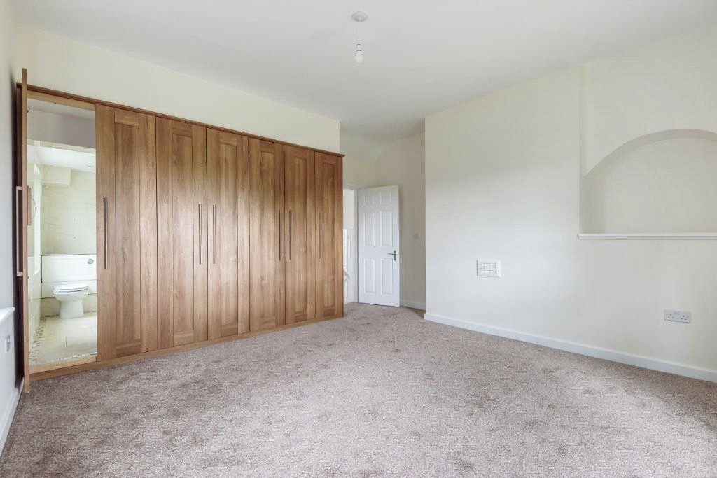 5 bedroom House, Holmsley Lane, Brierley, S72 - Let Agreed, Image 4