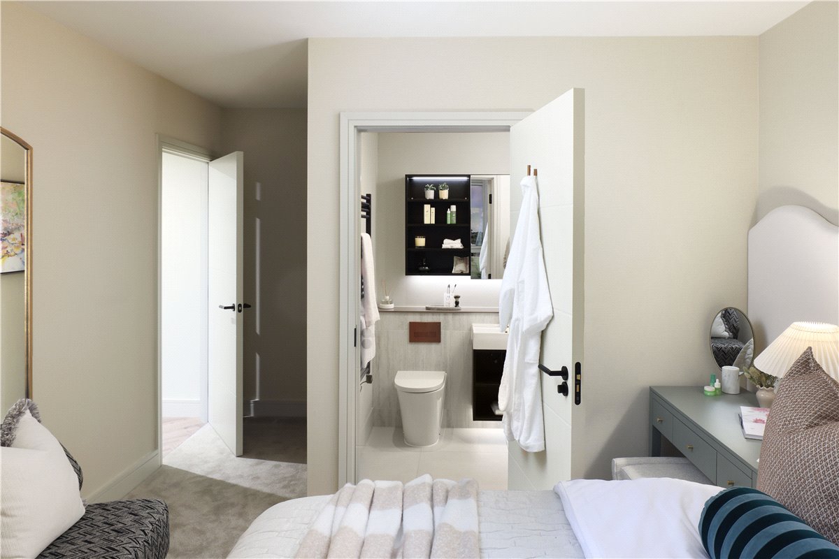 2 bedroom Flat, London Square Wandsworth Common, Springfield Drive, SW17 - Available, Image 1