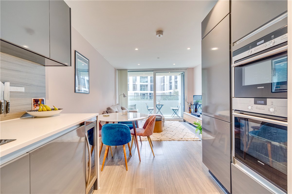 1 bedroom Flat, Buckhold Road, London, SW18 - Sold, Image 8