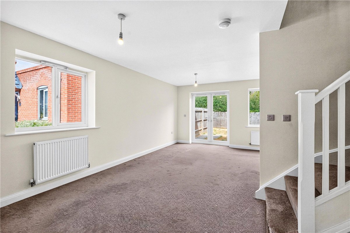 3 bedroom House, Measham, Swadlincote, DE12 - Available, Image 2