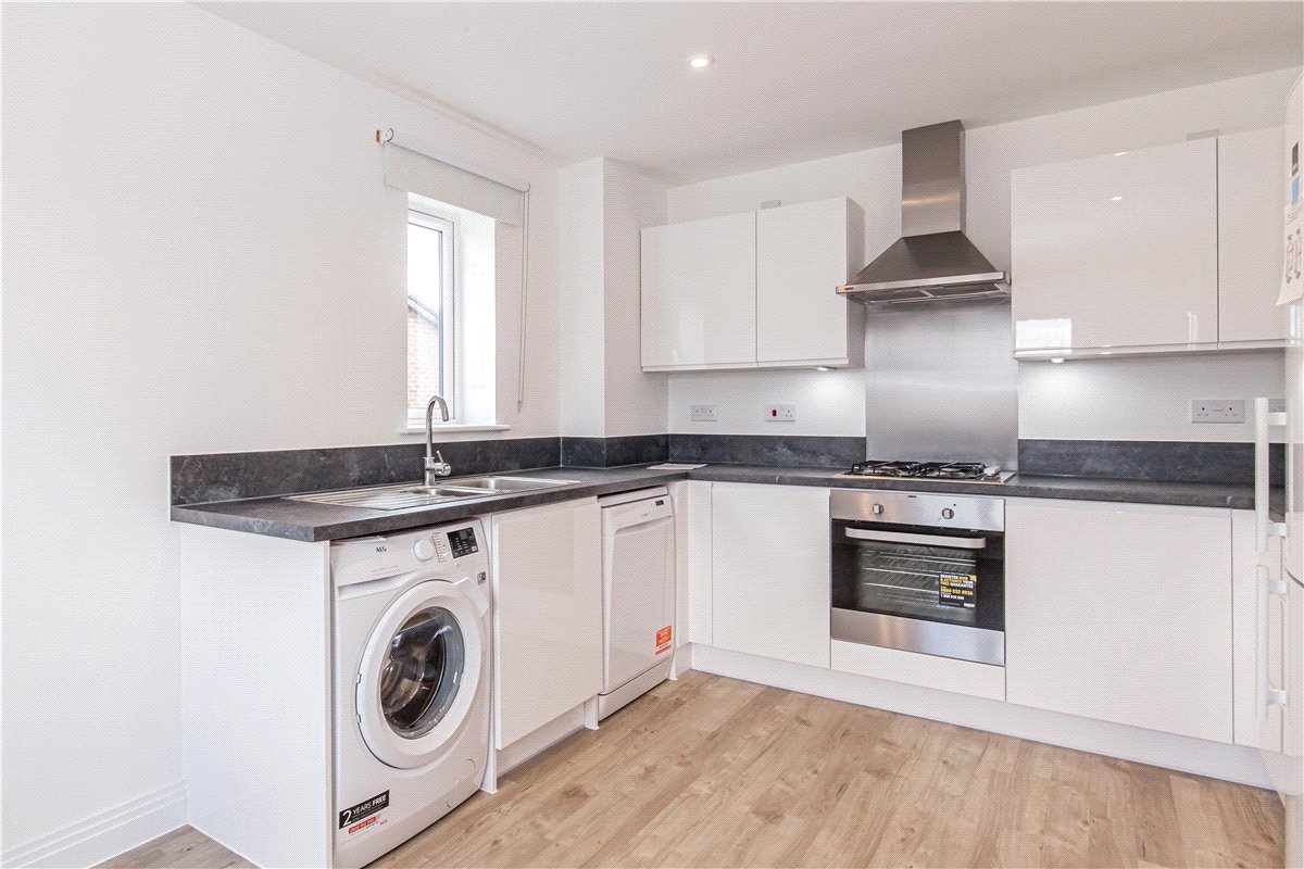 3 bedroom House, Rye Crescent, Curbridge, OX29 - Let Agreed, Image 6
