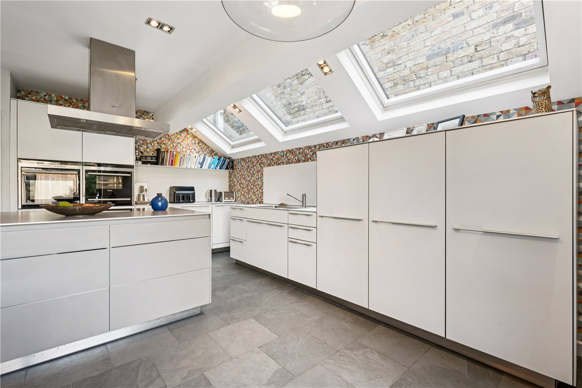 6 bedroom House, Queensmill Road, London, SW6 - Available, Image 12