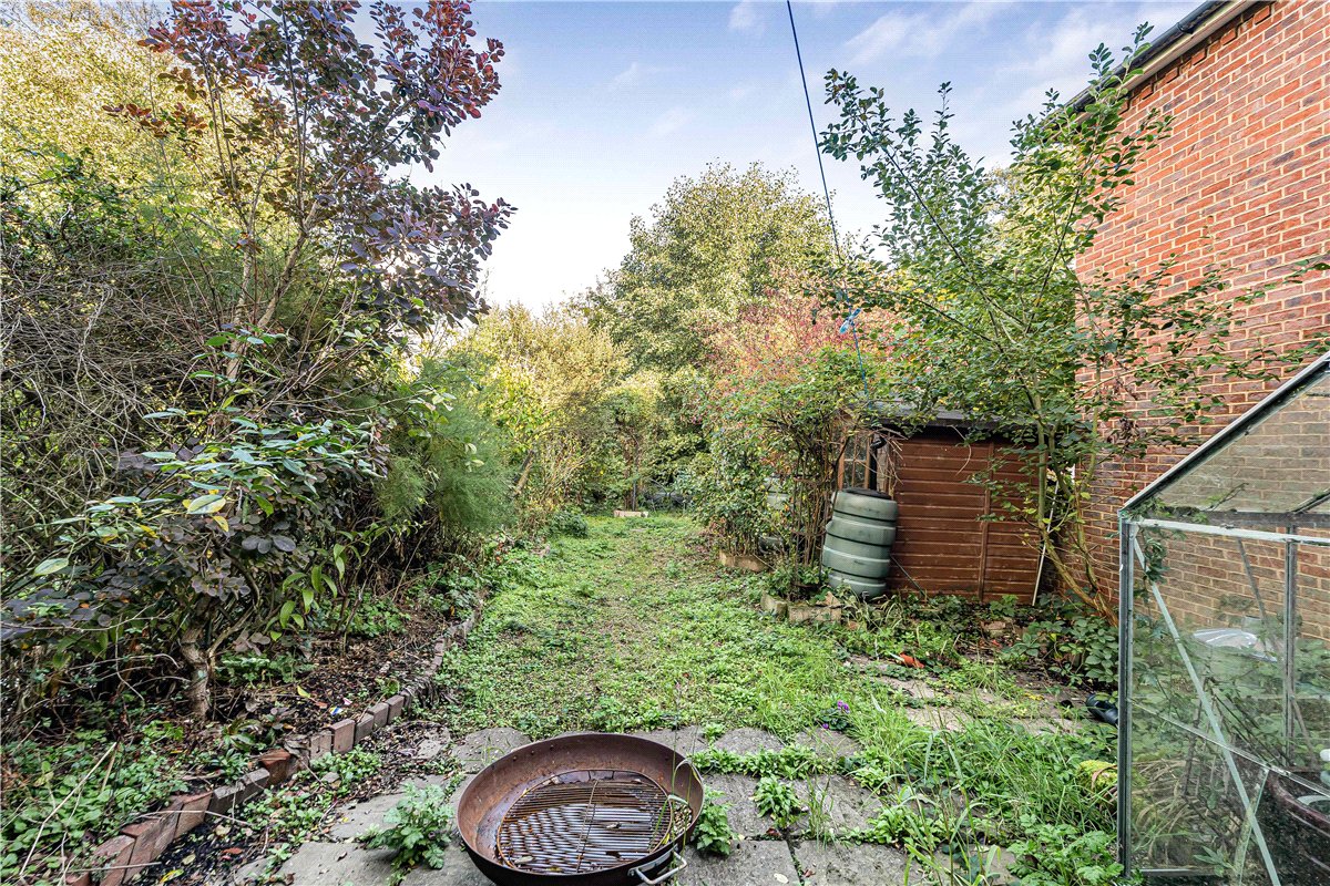 2 bedroom House, Avon Place, River Street, SN9 - Available, Image 7