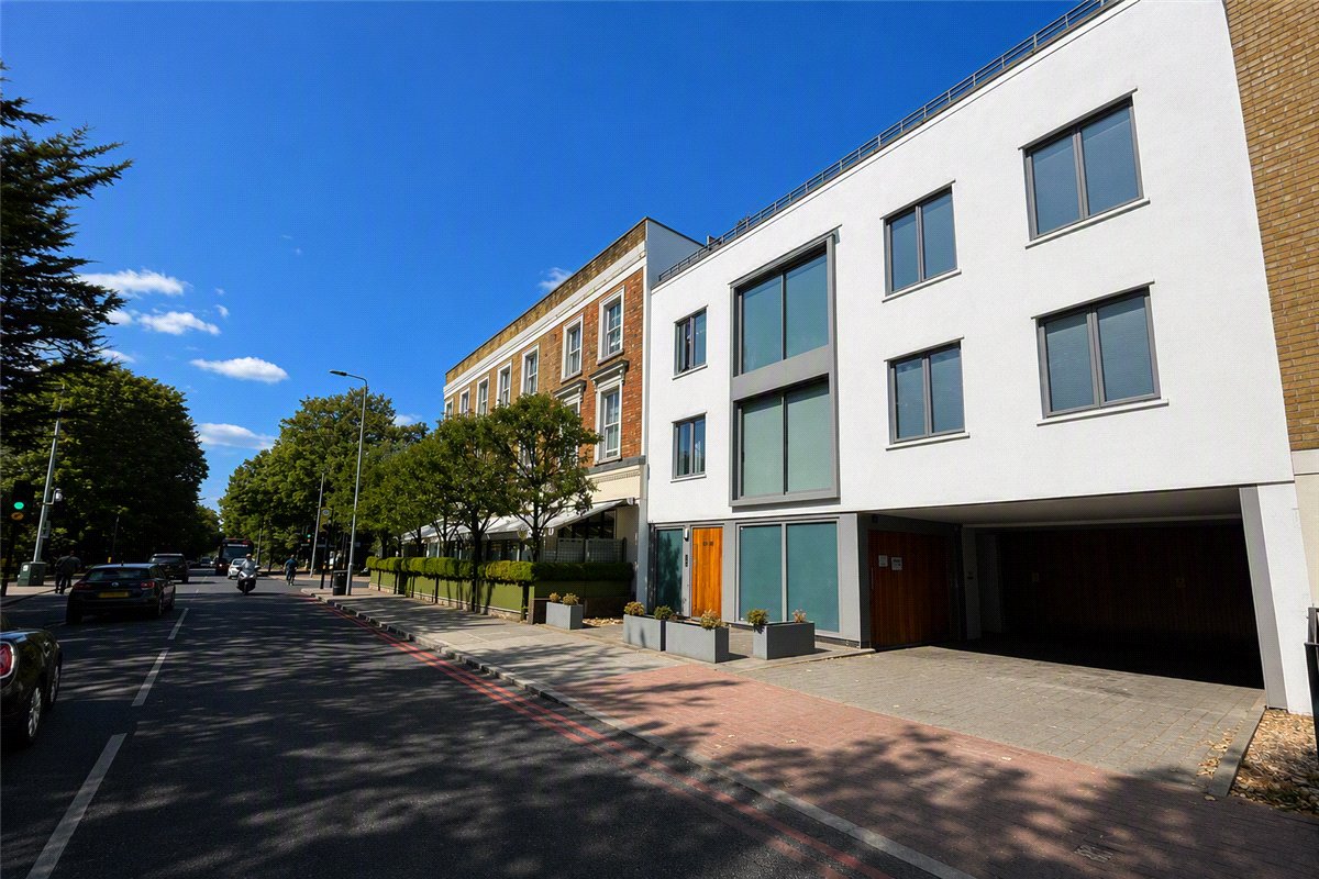 2 bedroom Flat, Bellevue Village Wandsworth Common, 224 Trinity Road, SW17 - Sold