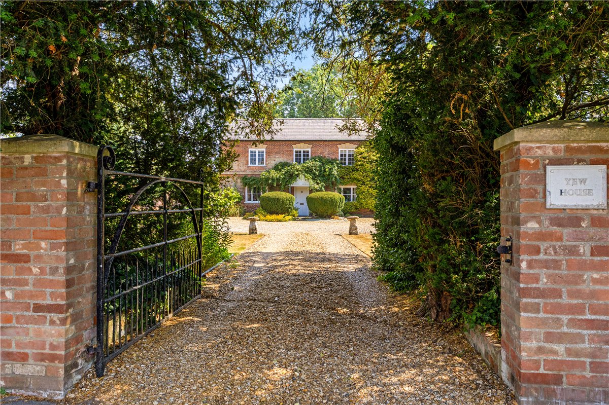 5 bedroom House, High Street, Netheravon, SP4 - Available, Image 18