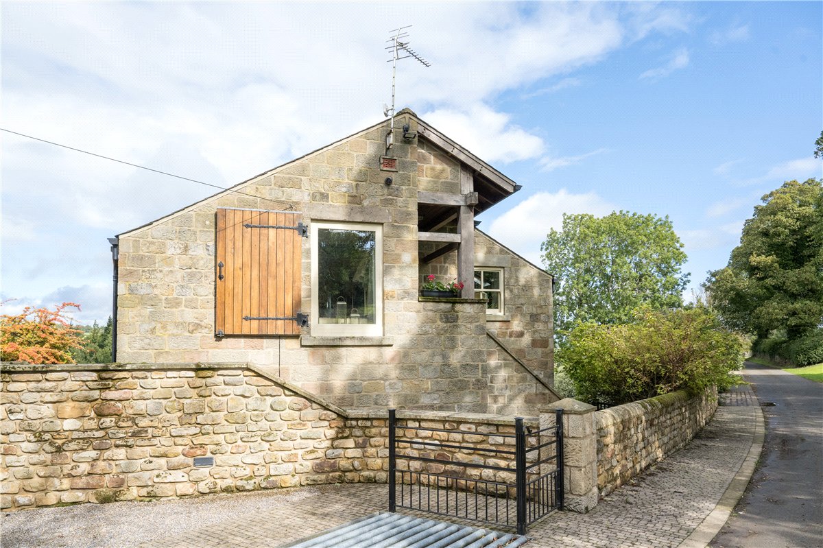 10 bedroom House, Felliscliffe, Harrogate, HG3 - Available, Image 21