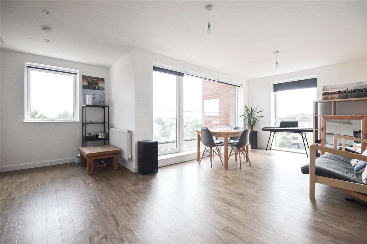 2 bedroom Flat, Poulter Walk, Trumpington, CB2 - Let Agreed, Image 3