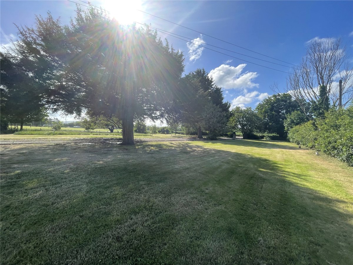 4 bedroom House, The Roe, St. Asaph, LL17 - Let Agreed, Image 2