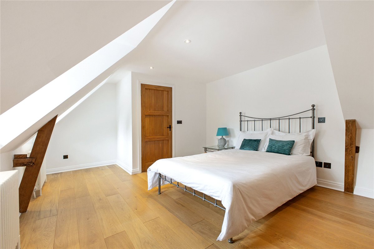 4 bedroom House, Broome Manor Lane, Swindon, SN3 - Sold, Image 14