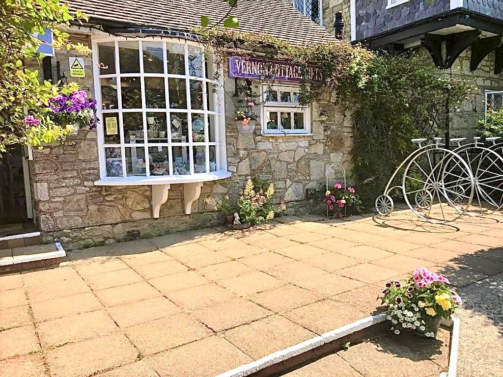 5 bedroom House, Eastcliff Road, Shanklin, PO37 - Available, Image 27