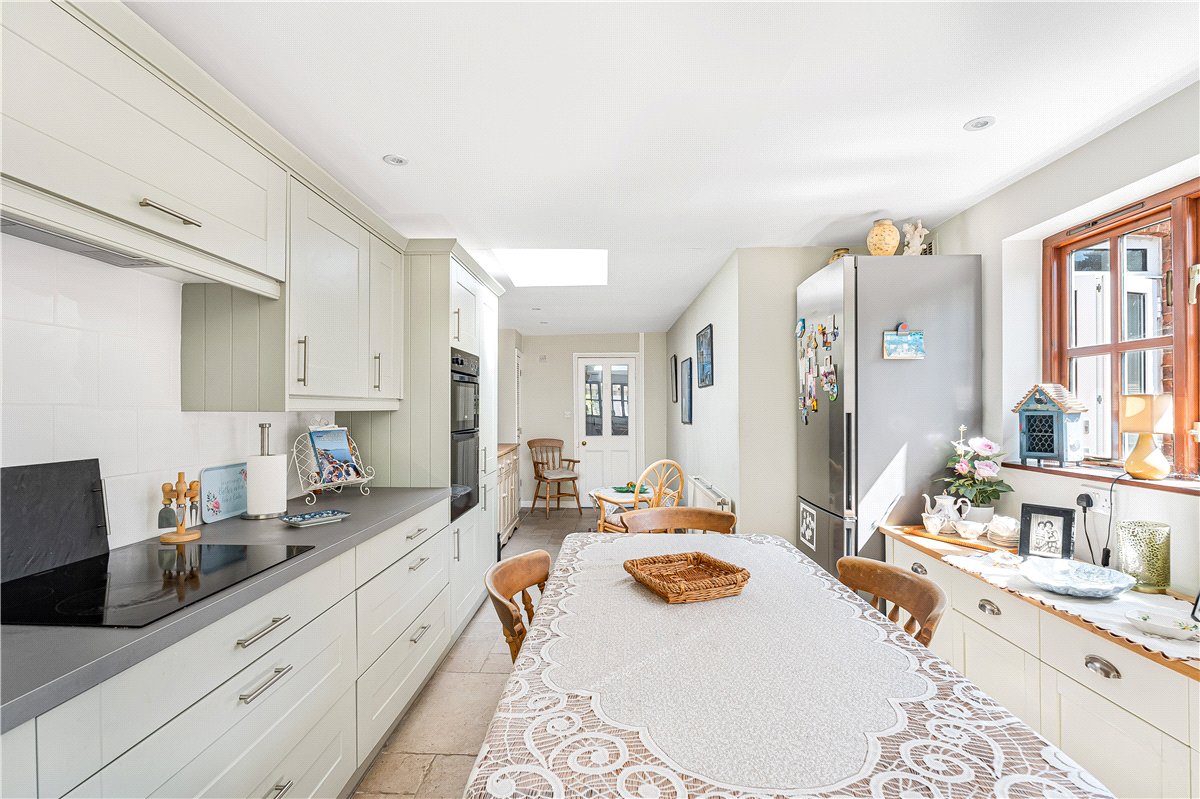 4 bedroom House, Spring Road, Abingdon, OX14 - Available, Image 7