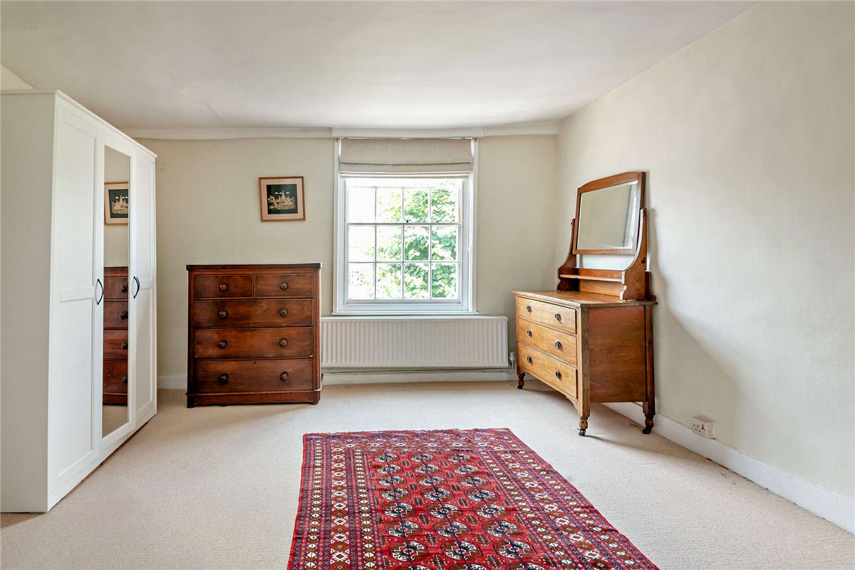 5 bedroom House, High Street, Hungerford, RG17 - Available, Image 13