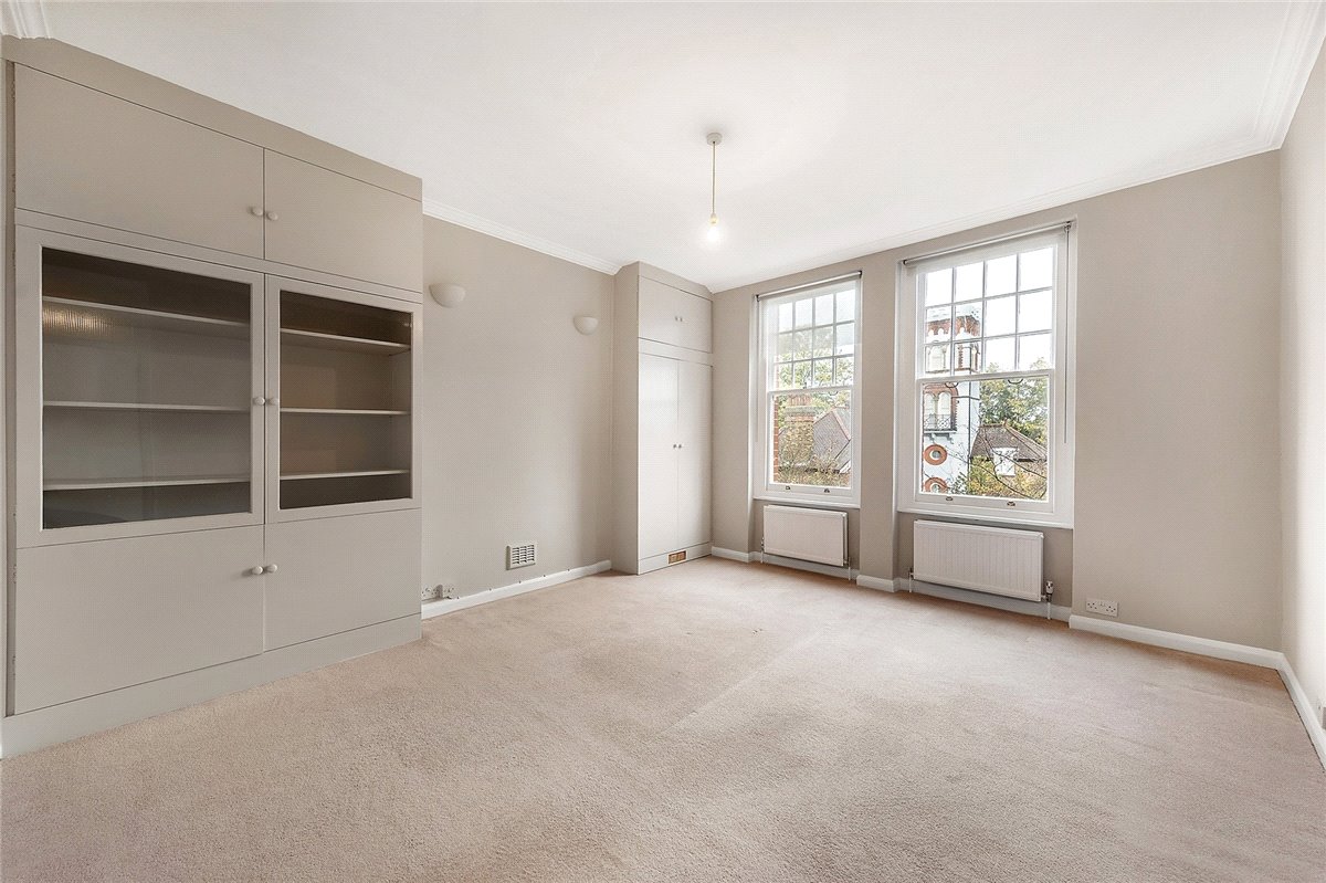 1 bedroom Flat, Elm Bank Mansions, The Terrace, SW13 - Let Agreed