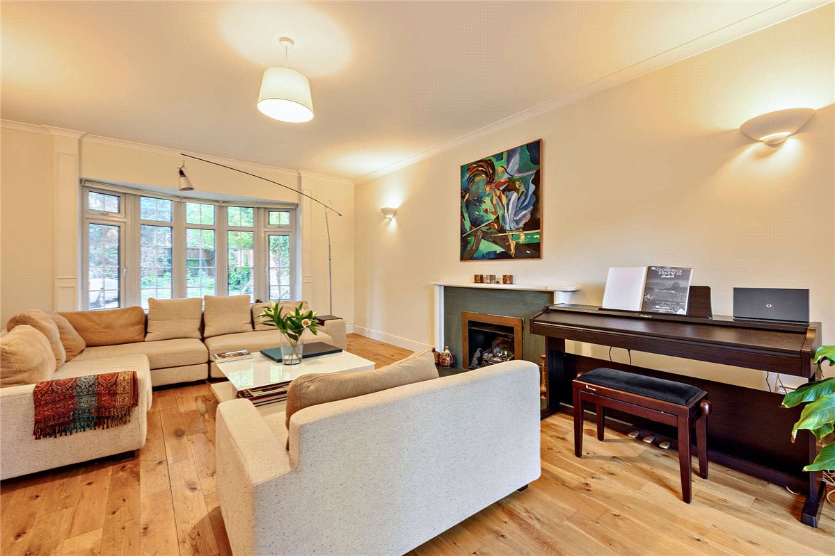 5 bedroom House, Andover Road, Newbury, RG14 - Available, Image 5