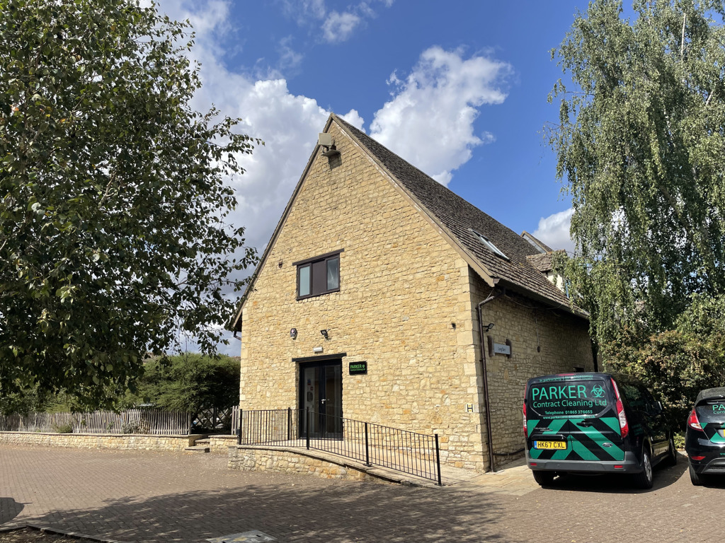 1047 to 2277 Sq Ft, Worton Park, Cassington, OX29 - Available, Image 2