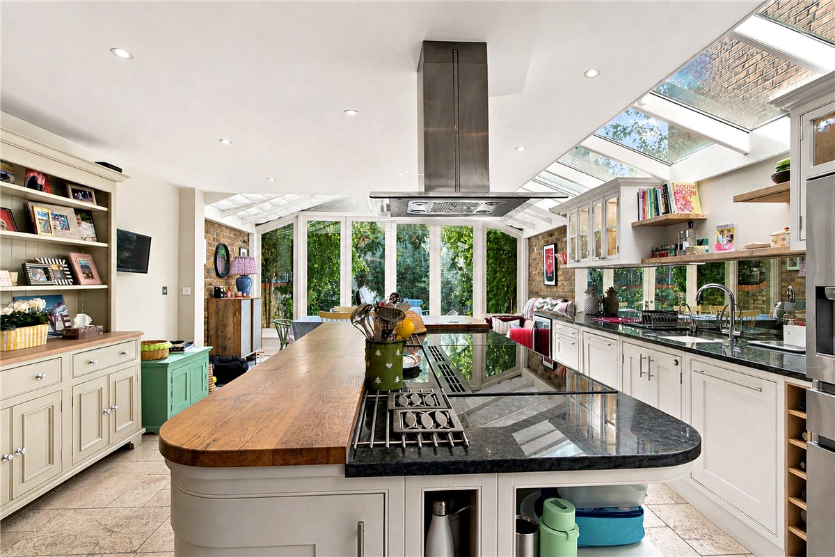 5 bedroom House, Bovingdon Road, London, SW6 - Available, Image 2