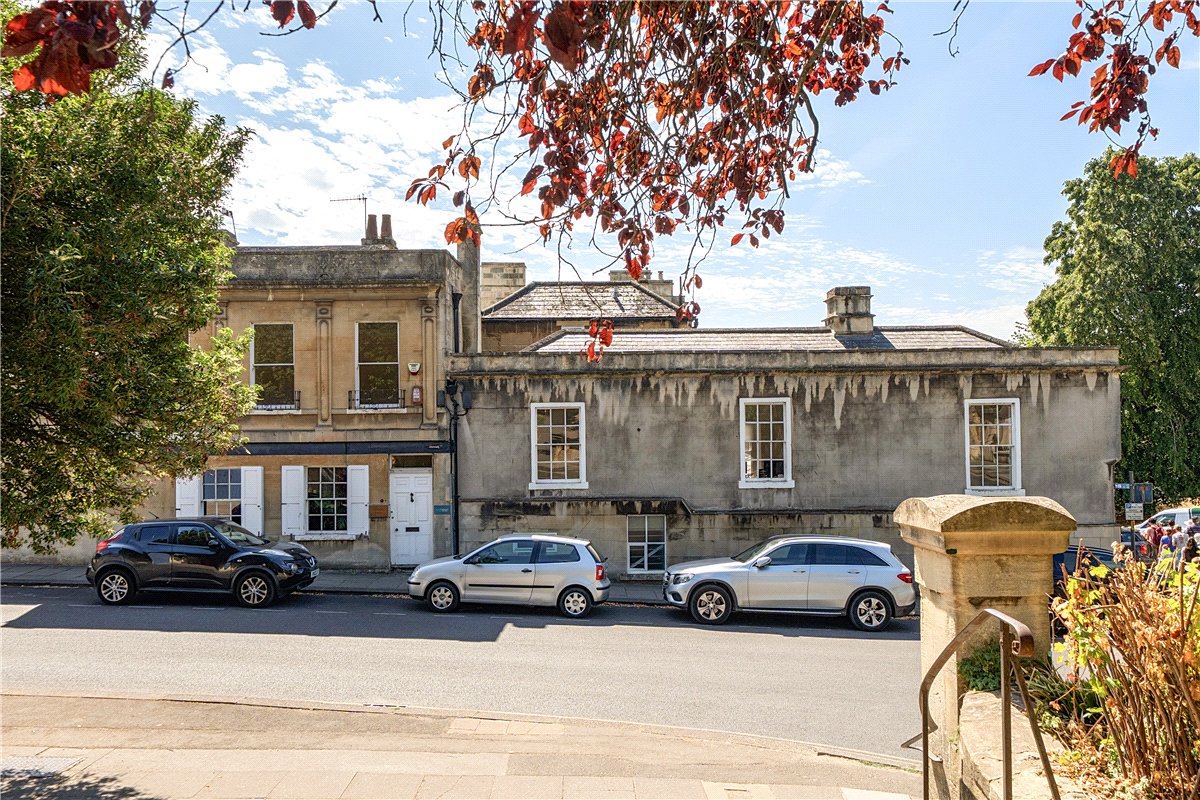 4 bedroom House, Queens Parade Place, Bath, BA1 - Available, Image 1