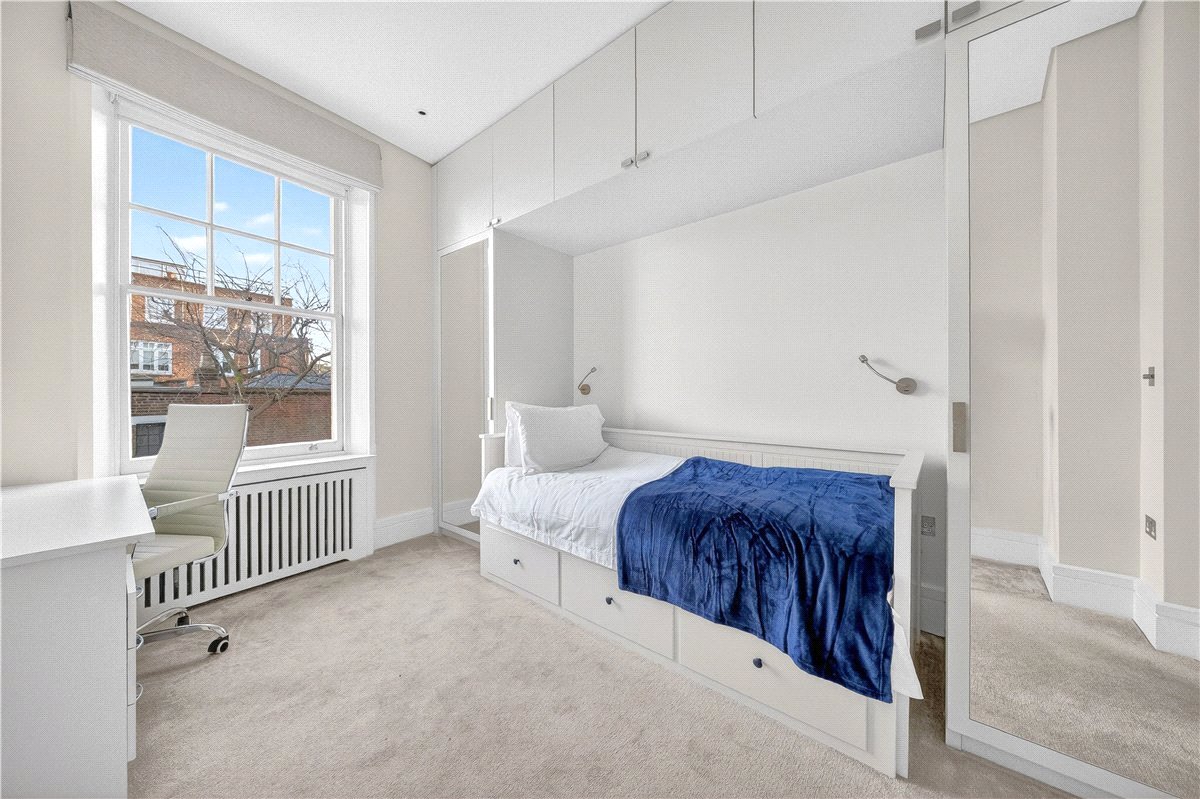 4 bedroom Flat, Wynnstay Gardens, Kensington, W8 - Available, Image 21