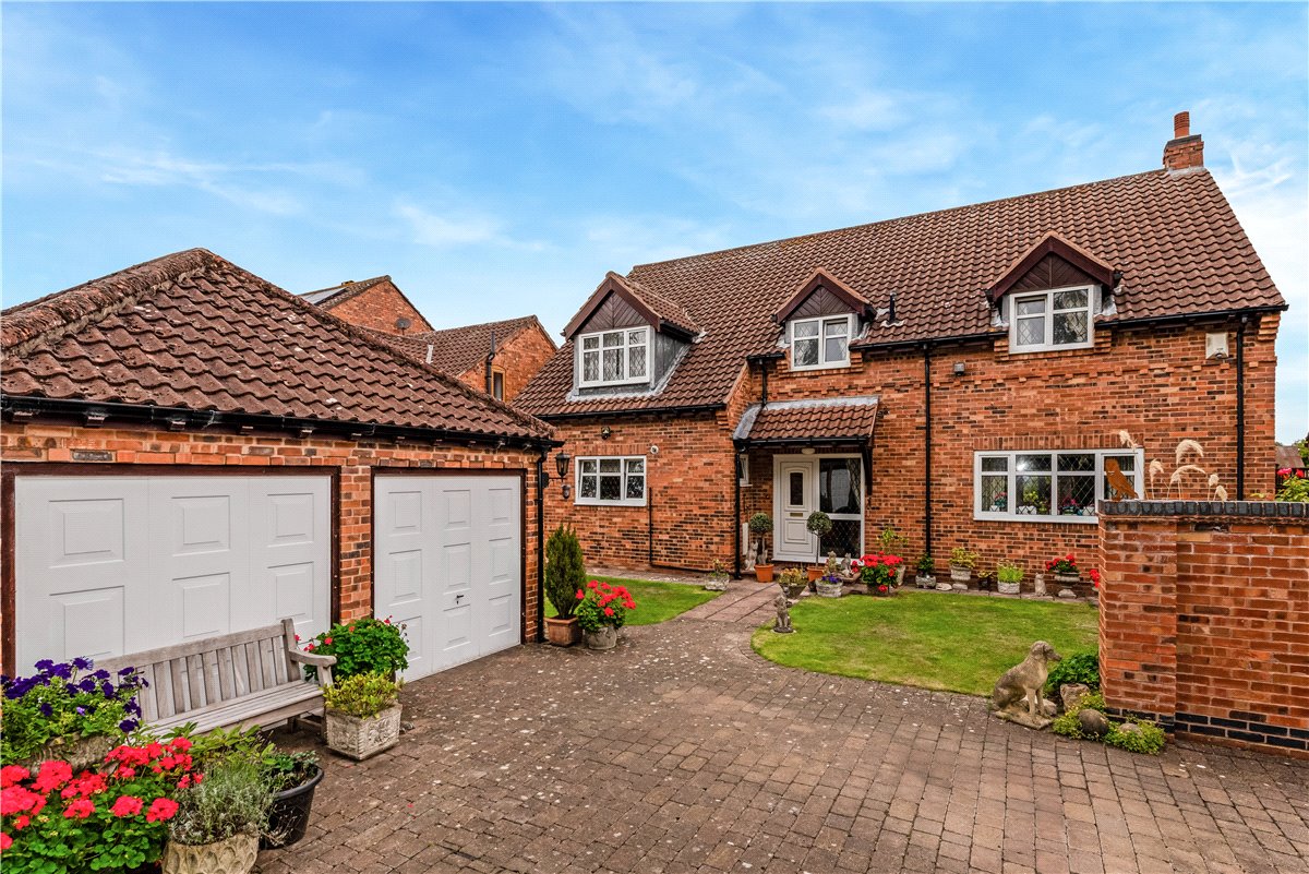 4 bedroom House, Yew Tree Close, Acaster Malbis, YO23 - Available