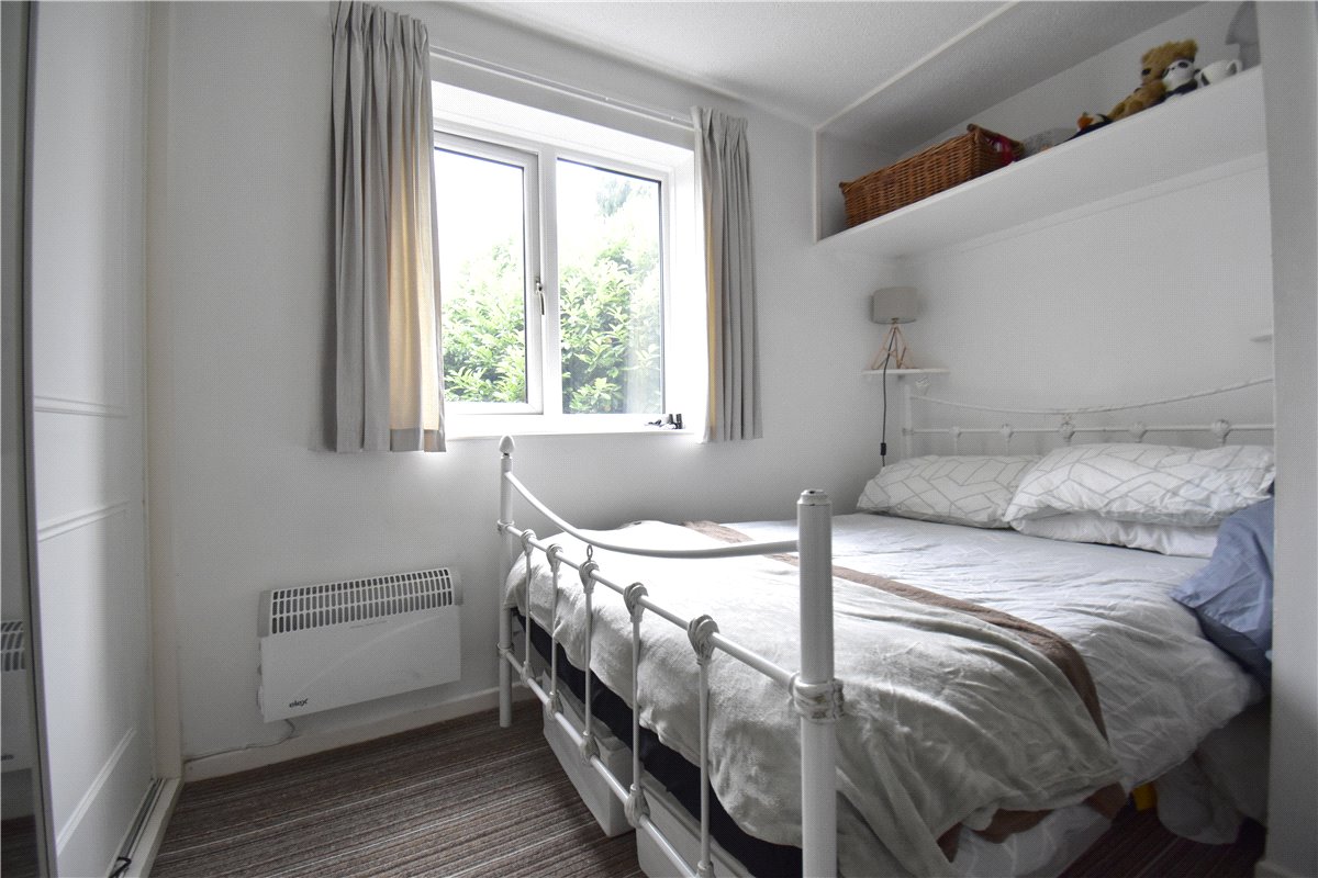 2 bedroom Flat, Impala Drive, Cambridge, CB1 - , Image 2