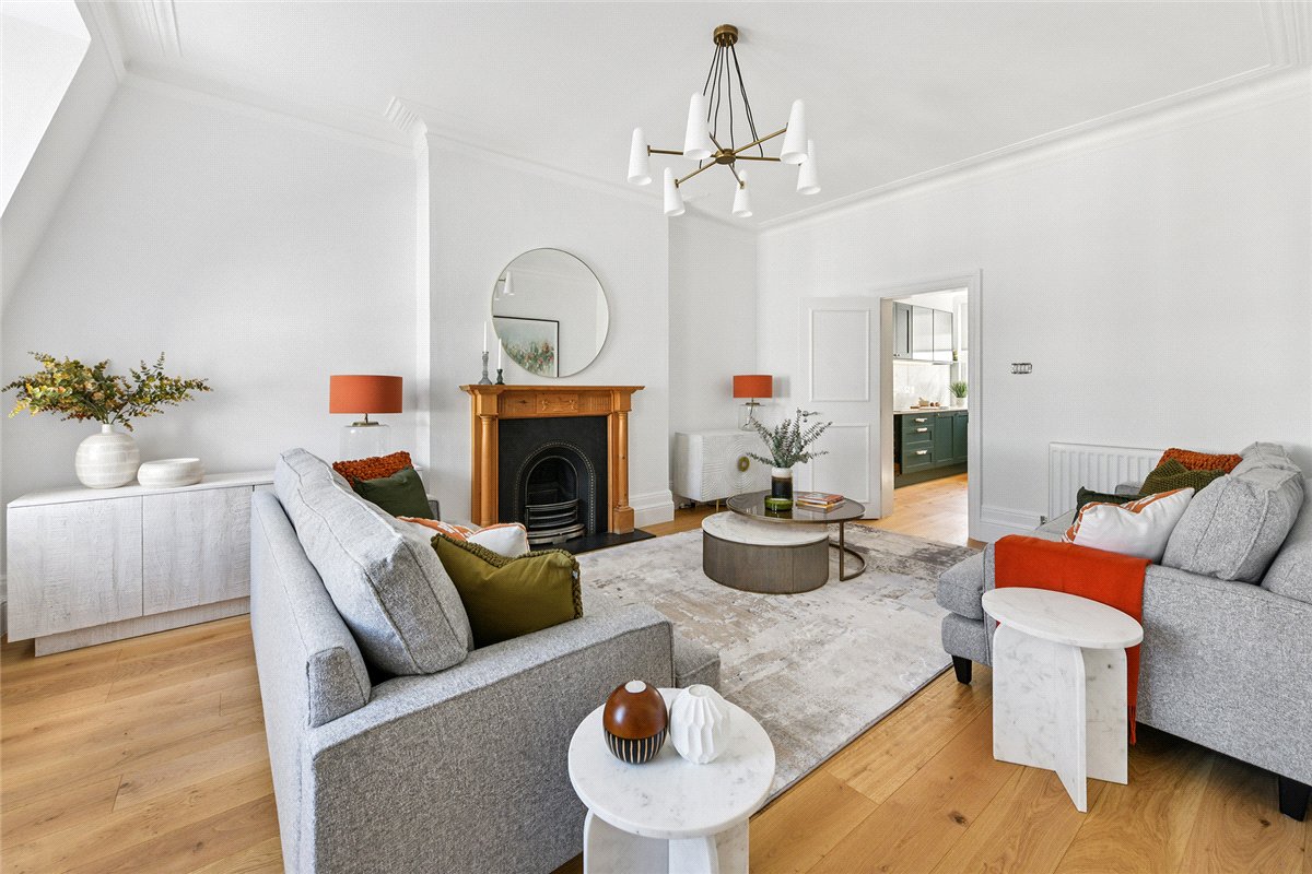 4 bedroom Flat, St Georges Court, Gloucester Road, SW7 - Available, Image 2