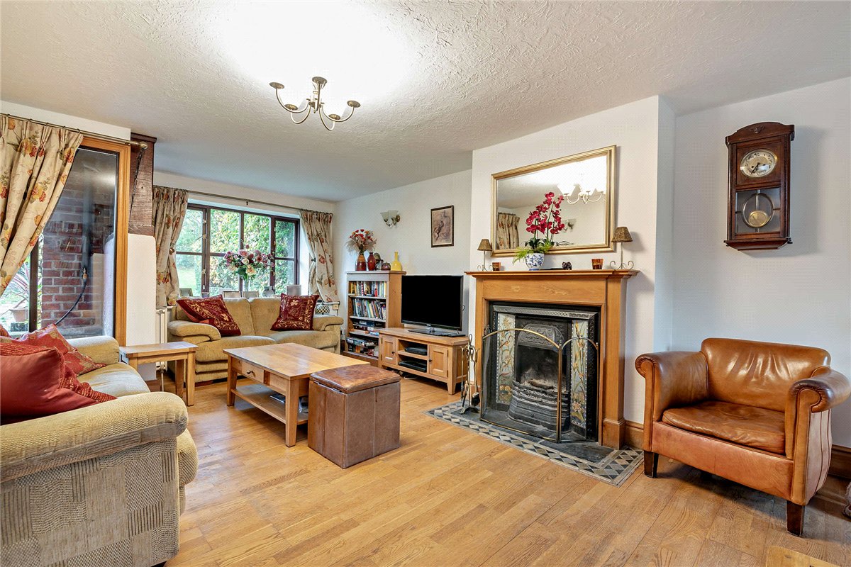 4 bedroom Barn Conversion, Snelsmore, Newbury, RG14 - Available, Image 2