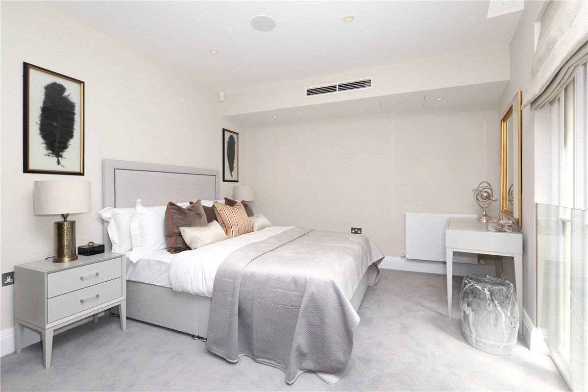 2 bedroom Flat, Bell Yard, Strand, WC2A - Available, Image 3
