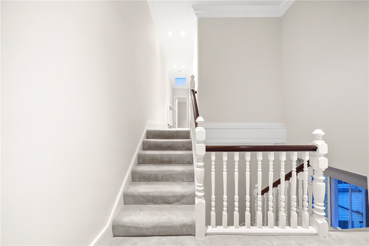 4 bedroom Maisonette, Egerton Gardens, Knightsbridge, SW3 - Available, Image 24