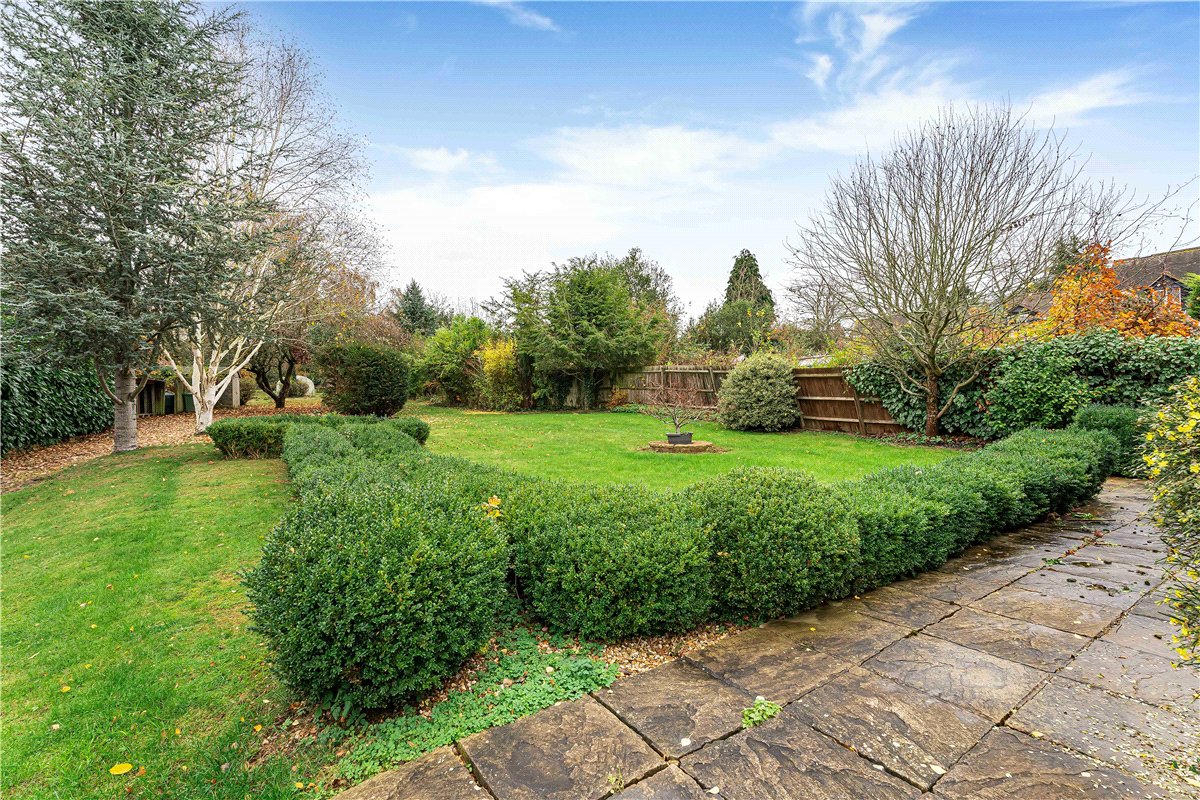 3 bedroom House, Vicarage Road, Stoneleigh, CV8 - Sold STC, Image 3